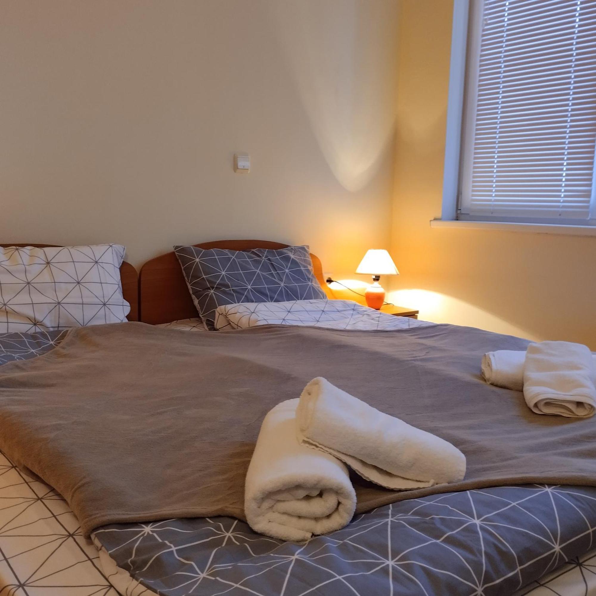 Sa Services Private Apartments, Eagle Rock Complex Beli Iszkar Kültér fotó