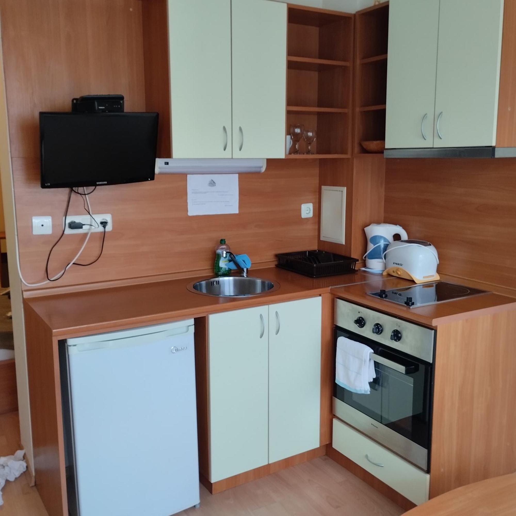 Sa Services Private Apartments, Eagle Rock Complex Beli Iszkar Kültér fotó